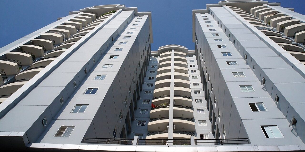 10-beneficios-da-portaria-remota-que-transformam-seu-condominio-em-uma-fortaleza-com-economia-de-ate-70%