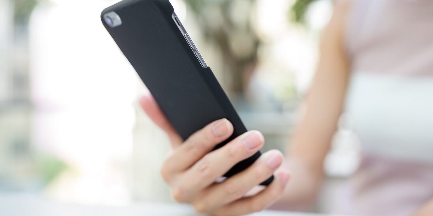 Woman use of cellphone